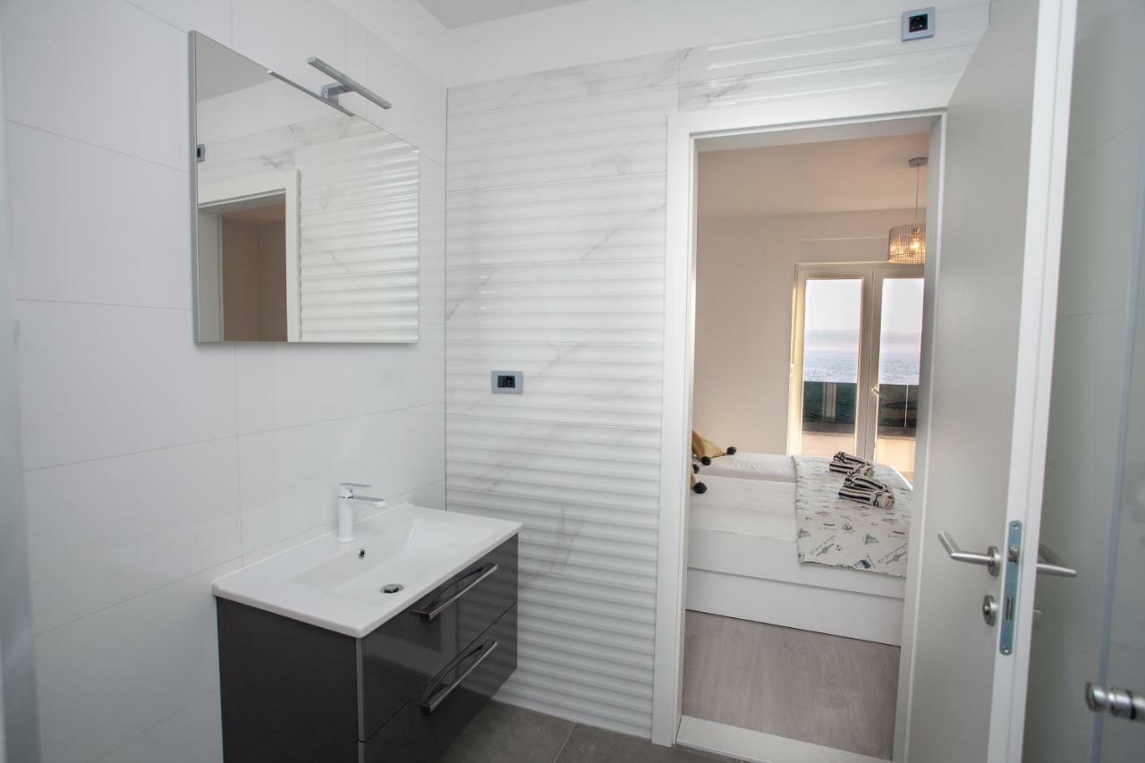 Luxury Apartments Beach Jesenice  Eksteriør billede