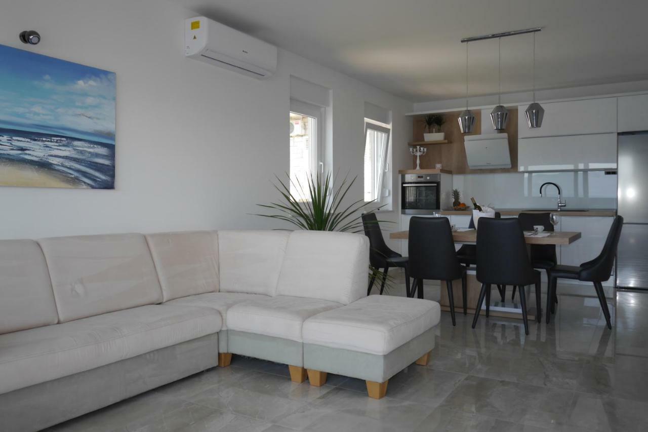 Luxury Apartments Beach Jesenice  Eksteriør billede