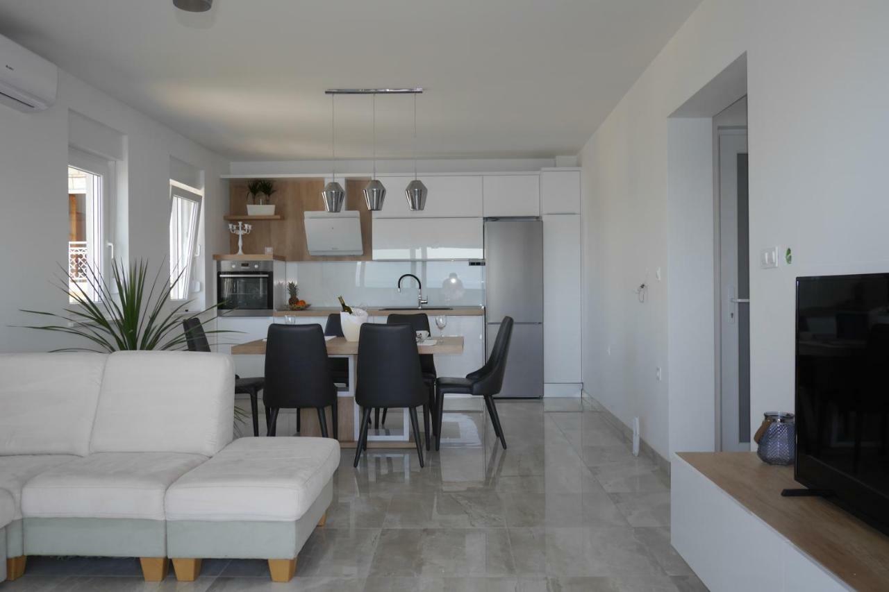 Luxury Apartments Beach Jesenice  Eksteriør billede